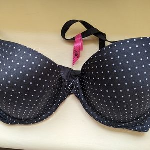 34C Black with whuit dots Maidenform bra